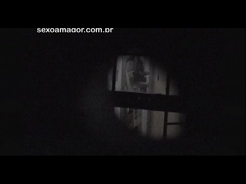 ❤️ Lourinho é filmado secretamente por um voyeur de bairro escondido atrás de tijolos ocos ❤️❌ Porno real em pt.hentaivost.ru ☑